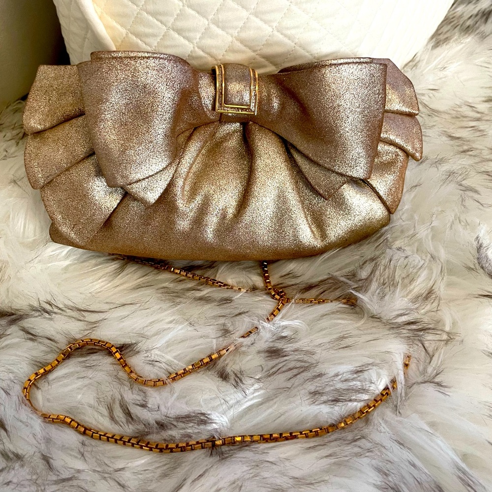 Judith Leiber clutch with removable chain